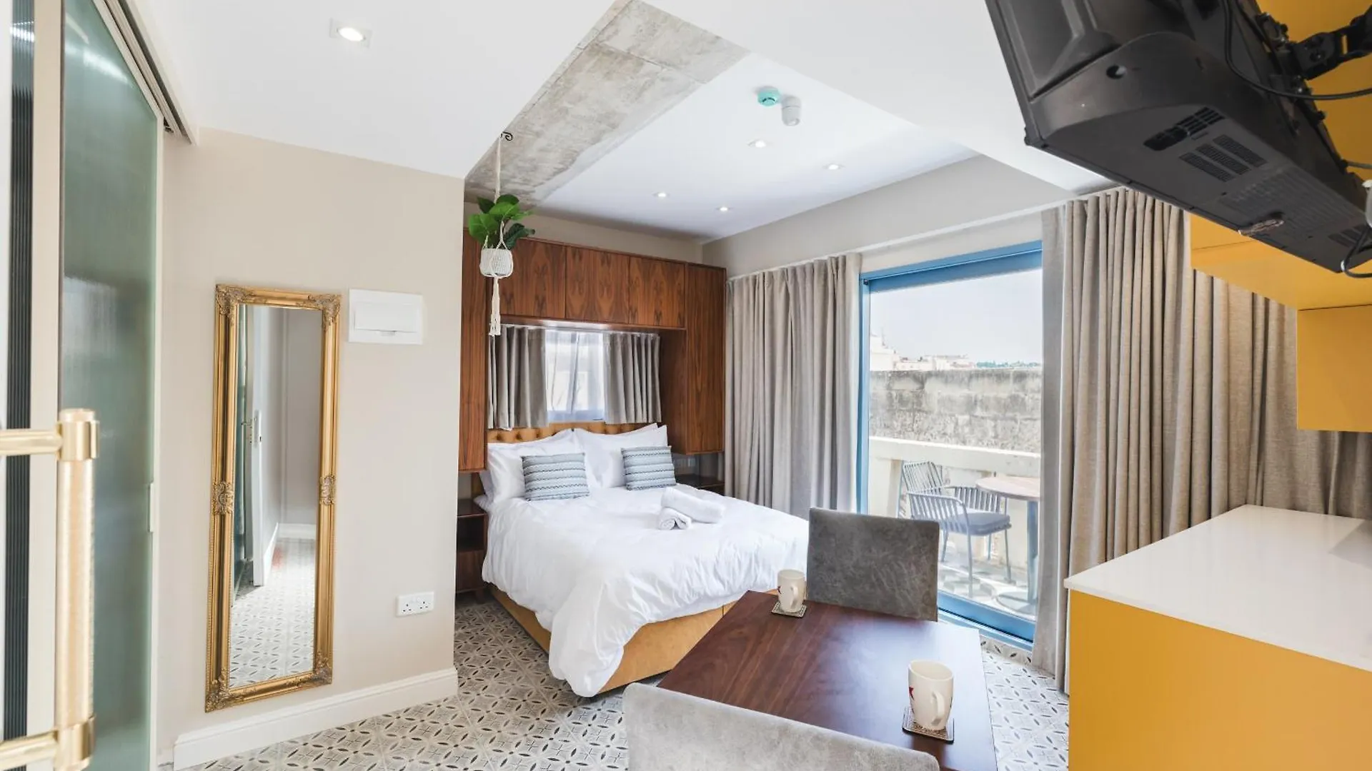 Iz-Zebbuga Boutique Suites